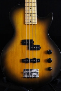 Short Scale Bass